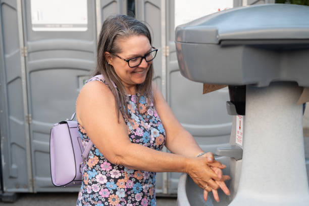 Best Porta potty delivery and setup  in Park City, IL